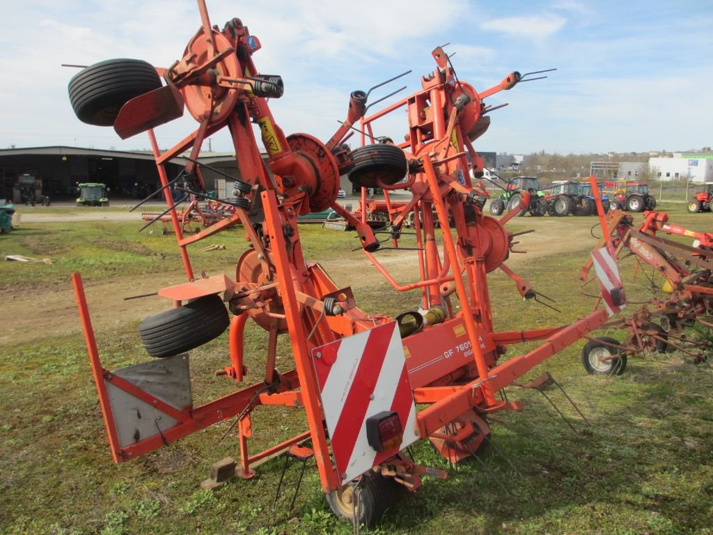 Kreiselheuer des Typs Kuhn GF 7601 MH, Gebrauchtmaschine in RODEZ (Bild 3)