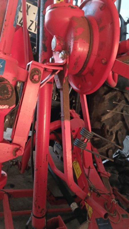 Kreiselheuer typu Kuhn GF 7601, Gebrauchtmaschine v COGNAC LA FORET (Obrázek 1)