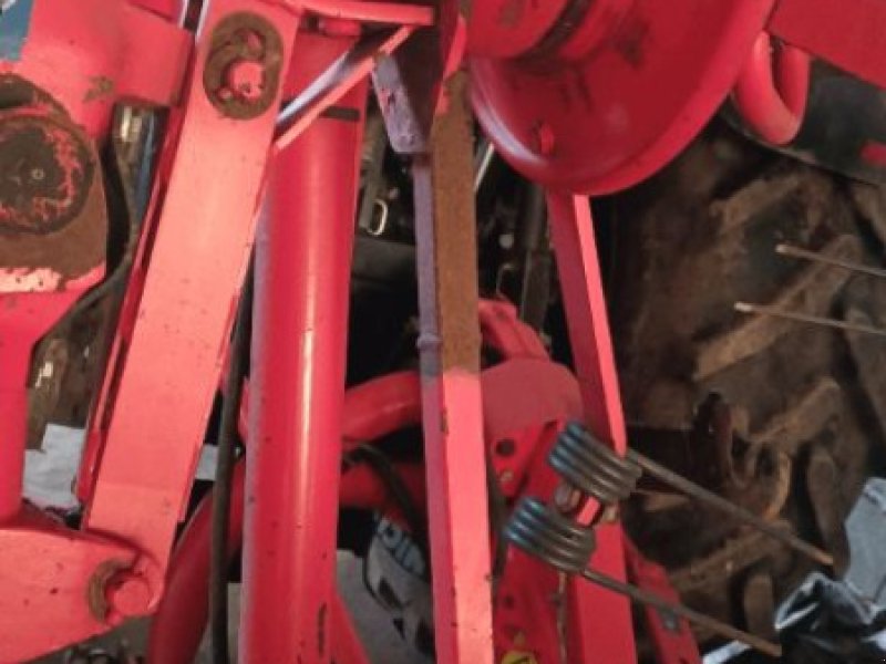 Kreiselheuer del tipo Kuhn GF 7601, Gebrauchtmaschine In COGNAC LA FORET (Immagine 1)