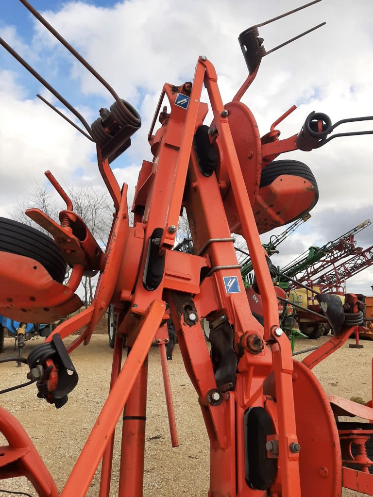 Kreiselheuer typu Kuhn GF 7702, Gebrauchtmaschine v SAINT LOUP (Obrázek 6)