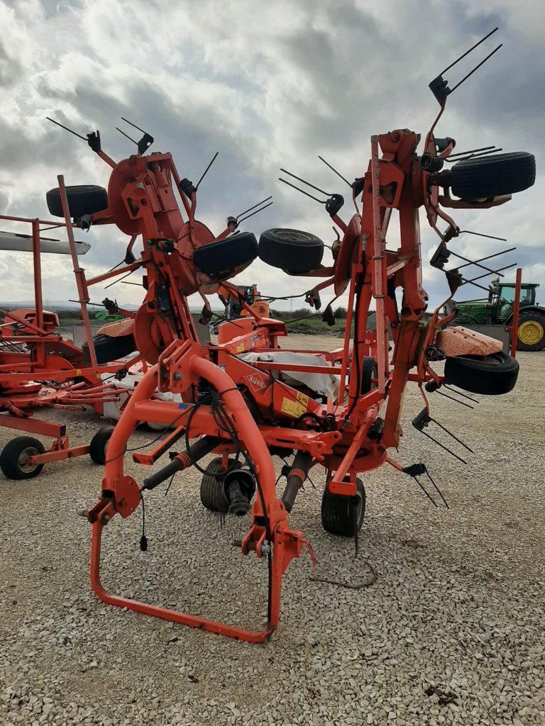 Kreiselheuer typu Kuhn GF 7702, Gebrauchtmaschine v SAINT LOUP (Obrázek 8)