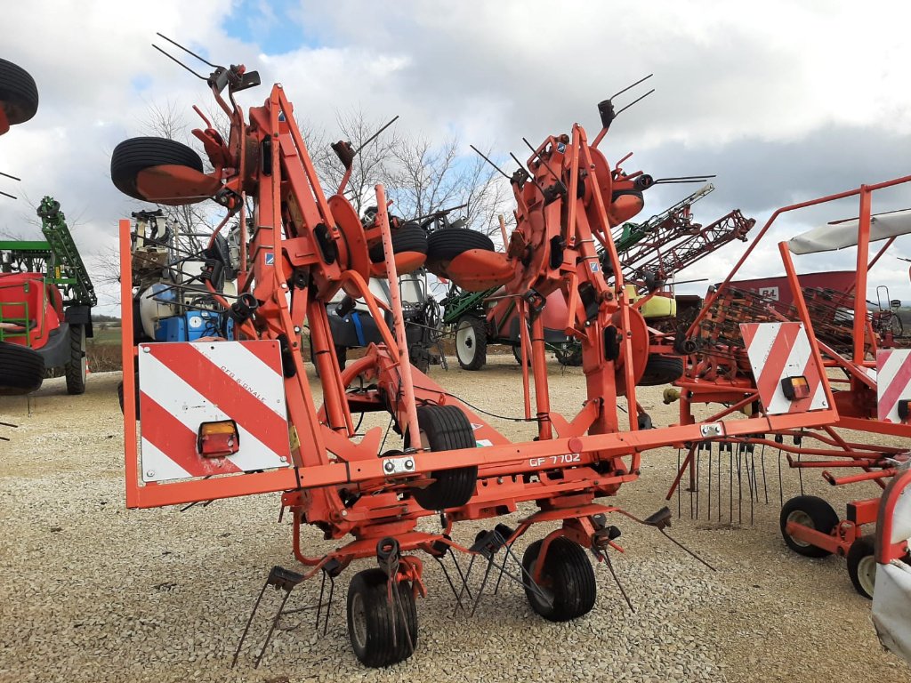 Kreiselheuer typu Kuhn GF 7702, Gebrauchtmaschine v SAINT LOUP (Obrázek 7)