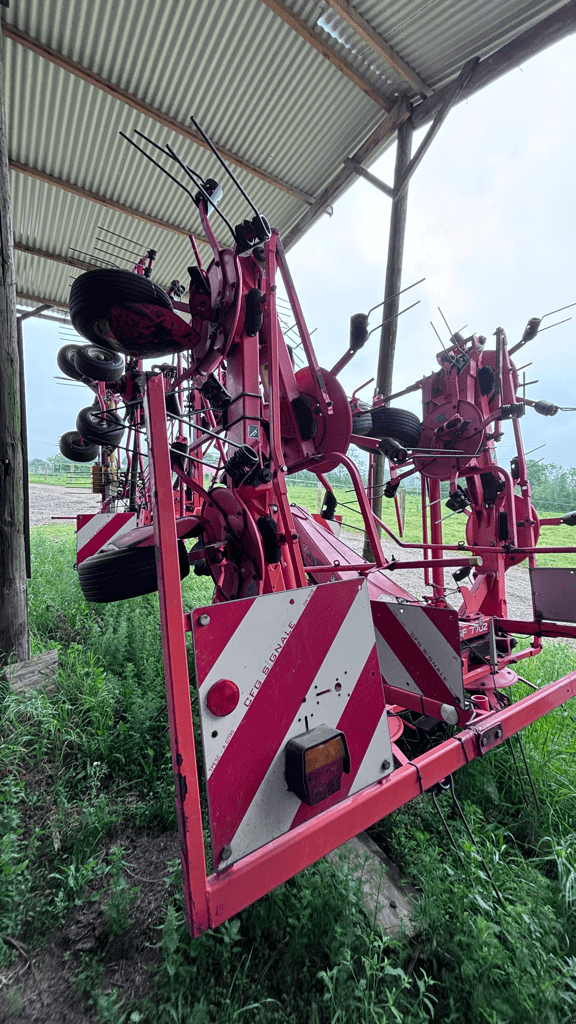 Kreiselheuer del tipo Kuhn GF 7902, Gebrauchtmaschine In CONDE SUR VIRE (Immagine 2)