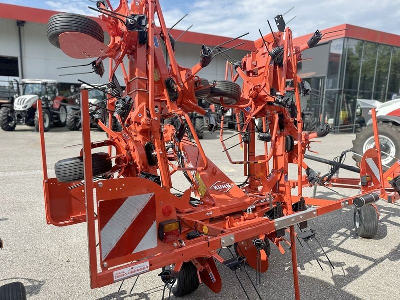 Kreiselheuer Türe ait Kuhn GF 7903 Kreiselheuer, Neumaschine içinde St. Marienkirchen (resim 4)