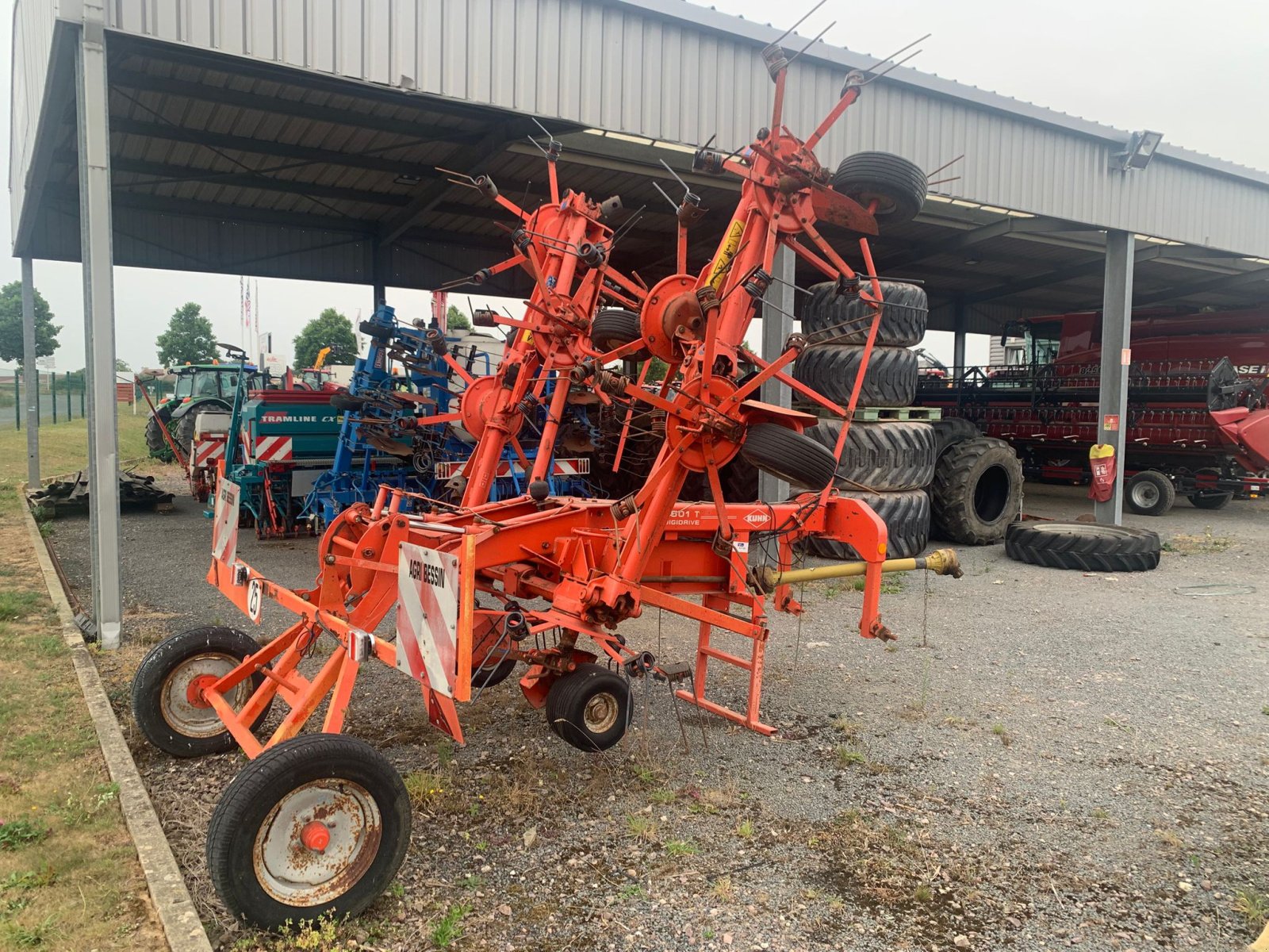 Kreiselheuer typu Kuhn GF 8501 MH, Gebrauchtmaschine v CINTHEAUX (Obrázek 6)