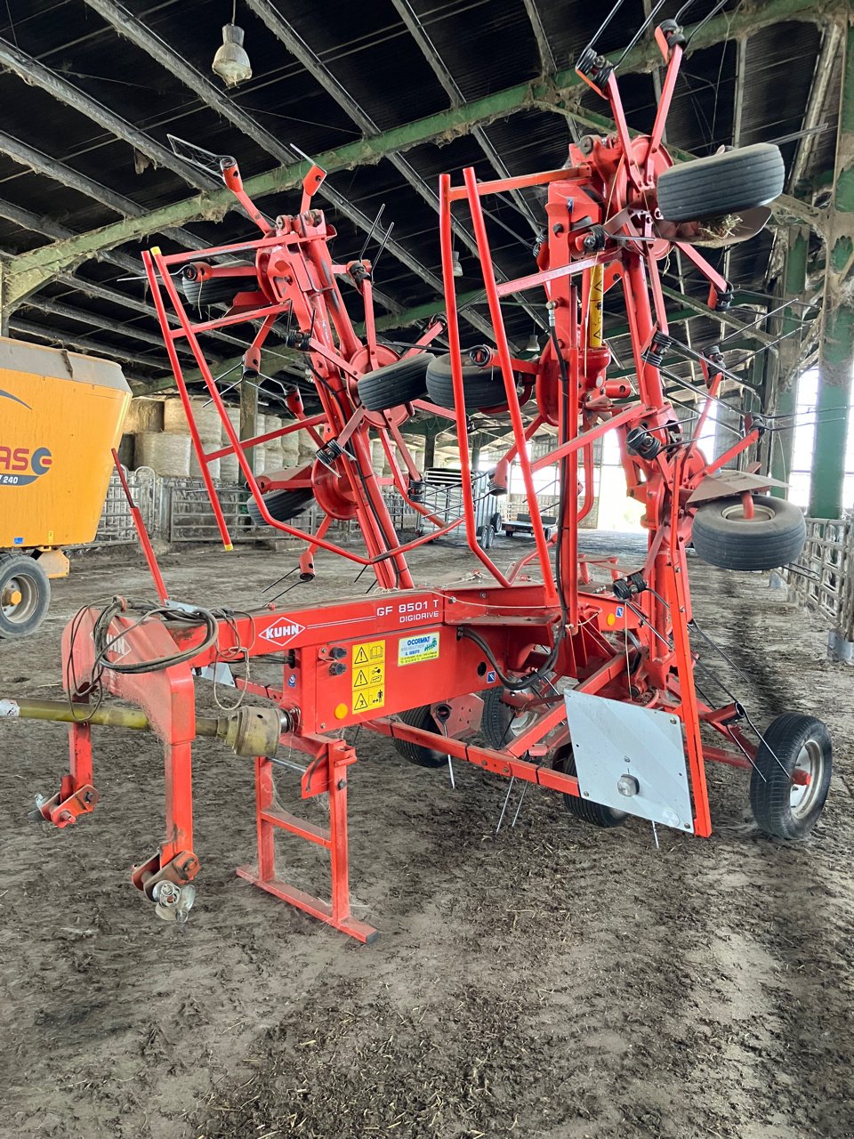 Kreiselheuer of the type Kuhn GF 8501 T, Gebrauchtmaschine in MORLHON LE HAUT (Picture 1)
