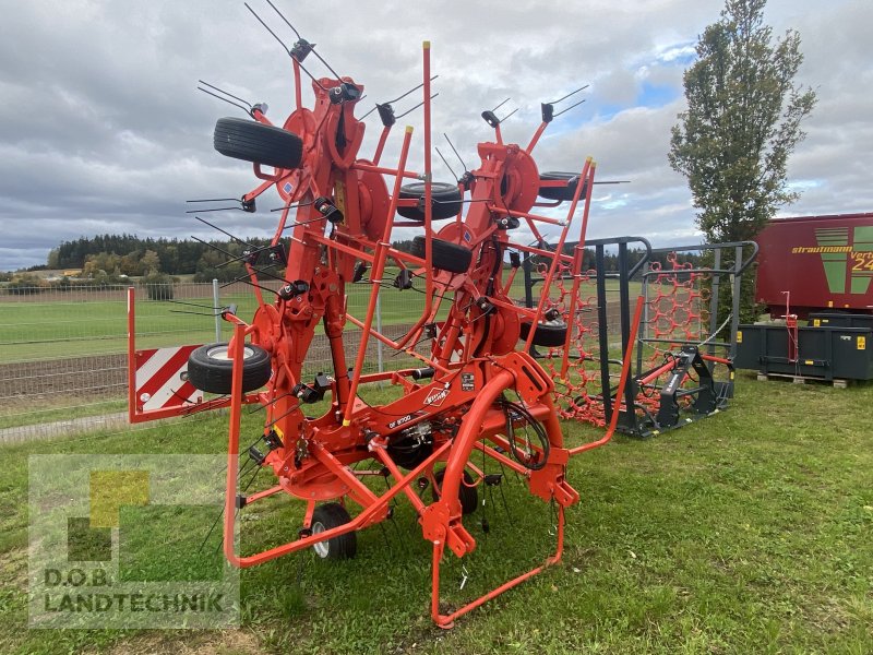 Kuhn GF 8700, Neumaschine, Baujahr: 2023 (Bild 1) Kreiselheuer des Typs Kuhn GF 8700, Neumaschine in Lauterhofen (Bild 1)