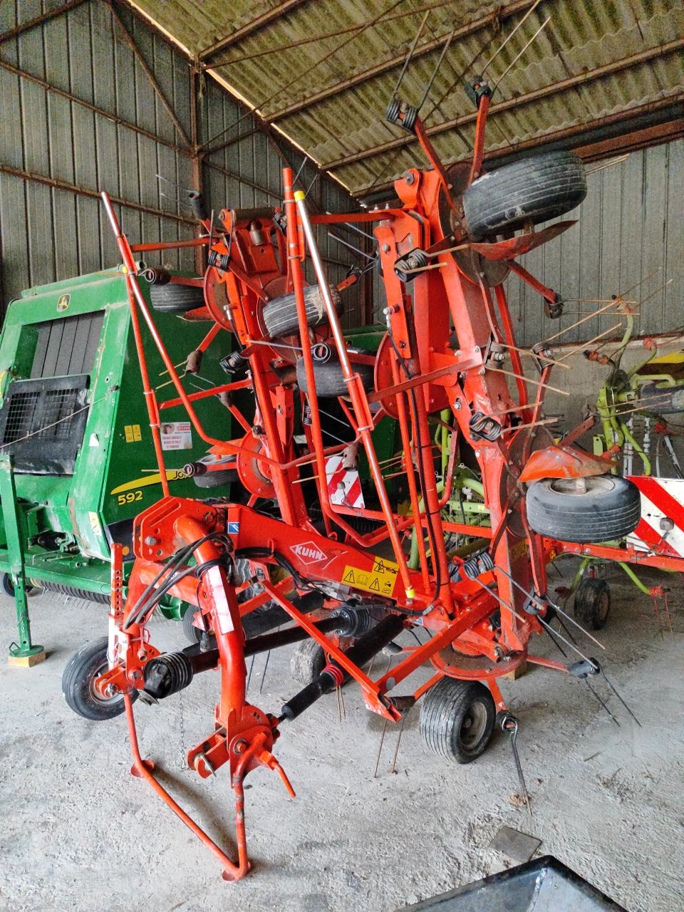 Kreiselheuer of the type Kuhn GF 8702, Gebrauchtmaschine in Lérouville (Picture 2)