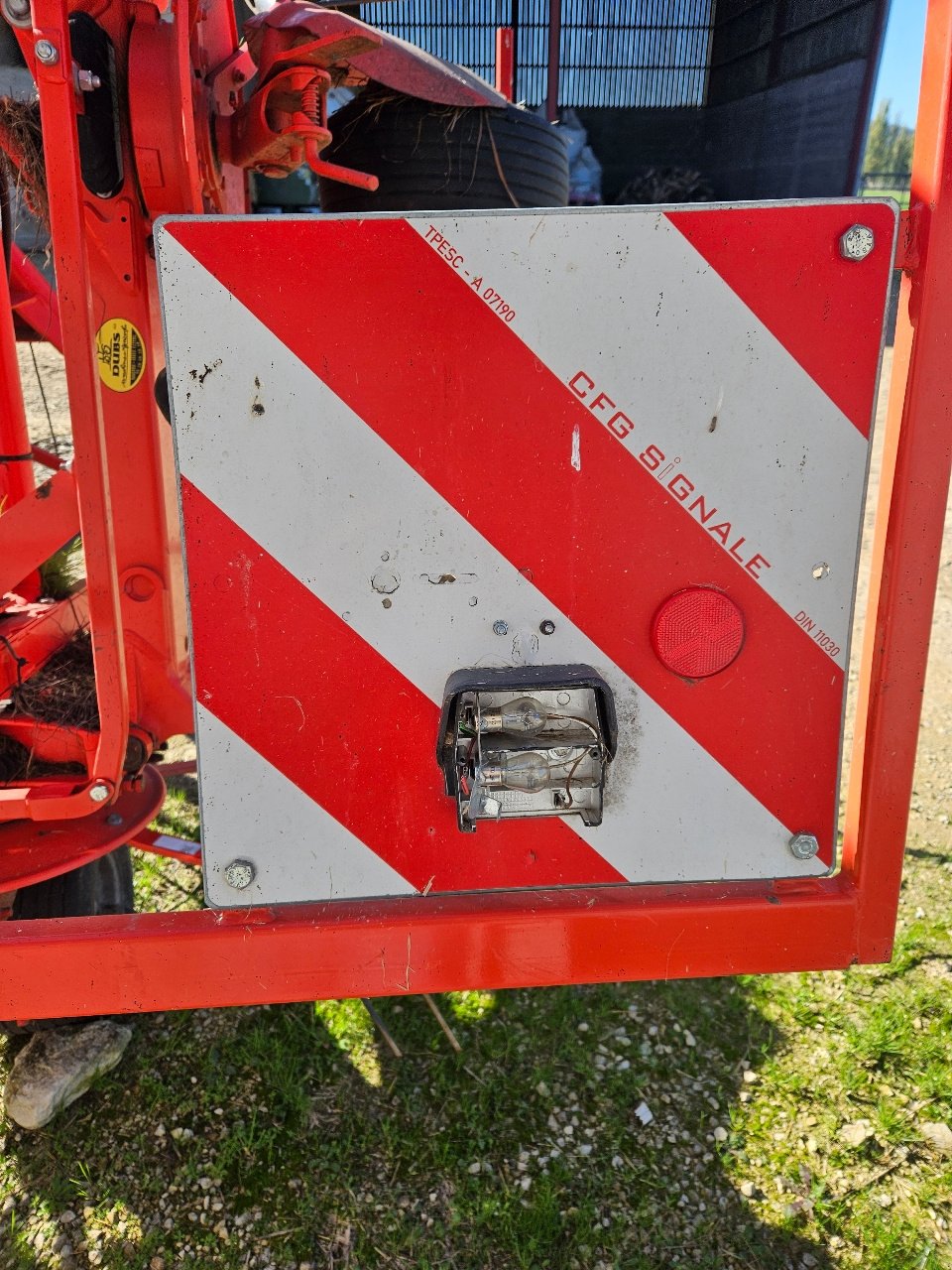 Kreiselheuer типа Kuhn GF 8702, Gebrauchtmaschine в MANDRES-SUR-VAIR (Фотография 5)