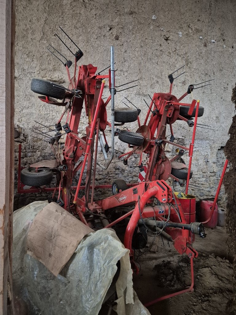 Kreiselheuer типа Kuhn GF 8702, Gebrauchtmaschine в MANDRES-SUR-VAIR (Фотография 2)