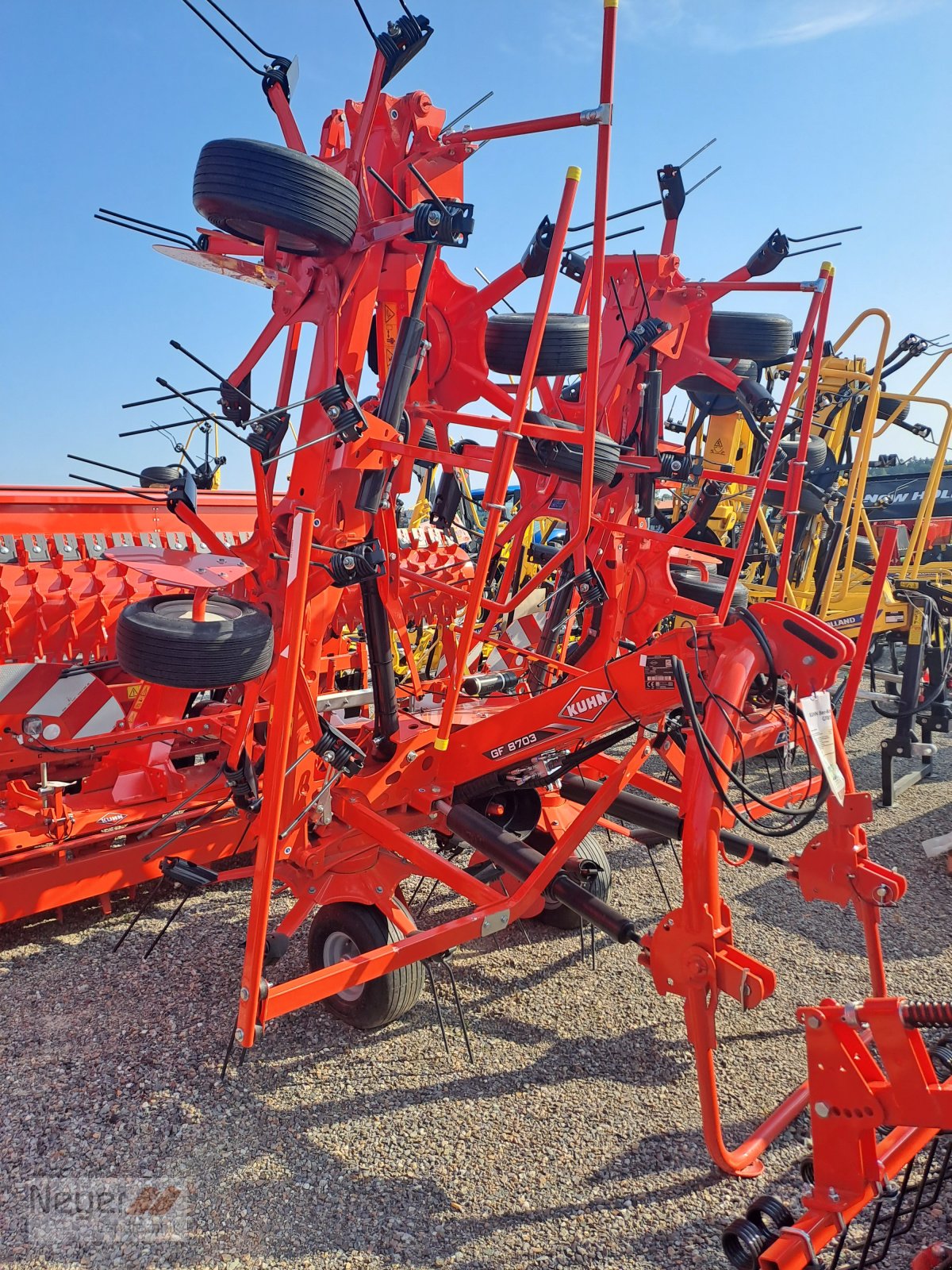 Kreiselheuer Türe ait Kuhn GF 8703, Neumaschine içinde Bad Waldsee Mennisweiler (resim 1)