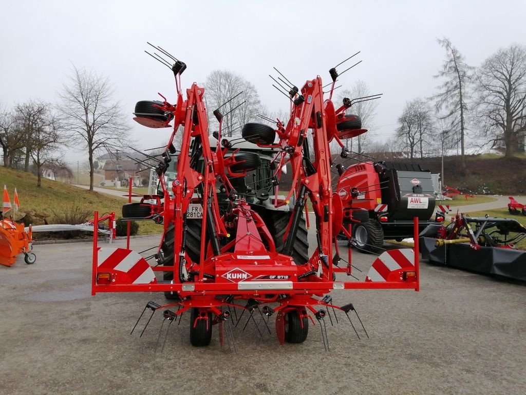 Kreiselheuer des Typs Kuhn GF 8703, Vorführmaschine in Grünbach (Bild 3)