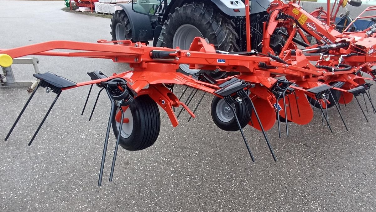 Kreiselheuer of the type Kuhn GF 8703, Neumaschine in Grünbach (Picture 9)