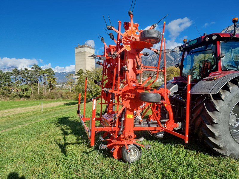 Kreiselheuer Türe ait Kuhn GF 8712 Giroheuer, Gebrauchtmaschine içinde Chur (resim 2)