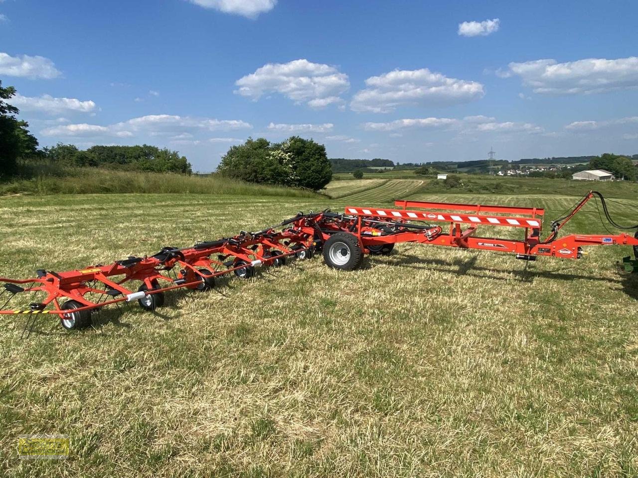 Kreiselheuer Türe ait Kuhn GF13003T, Neumaschine içinde Marsberg-Giershagen (resim 1)