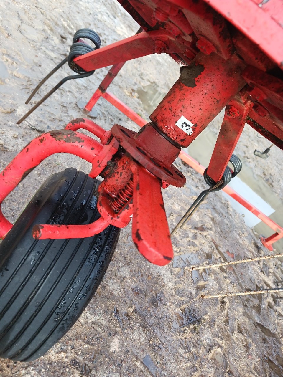 Kreiselheuer van het type Kuhn Gf6301, Gebrauchtmaschine in SAINT HILAIRE EN MORVAN (Foto 5)
