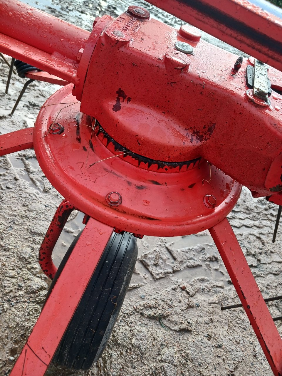 Kreiselheuer van het type Kuhn Gf6301, Gebrauchtmaschine in SAINT HILAIRE EN MORVAN (Foto 8)