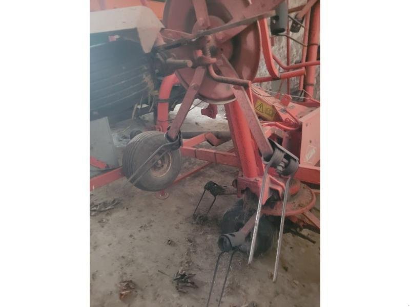 Kreiselheuer типа Kuhn GF7601, Gebrauchtmaschine в BRAY en Val (Фотография 3)