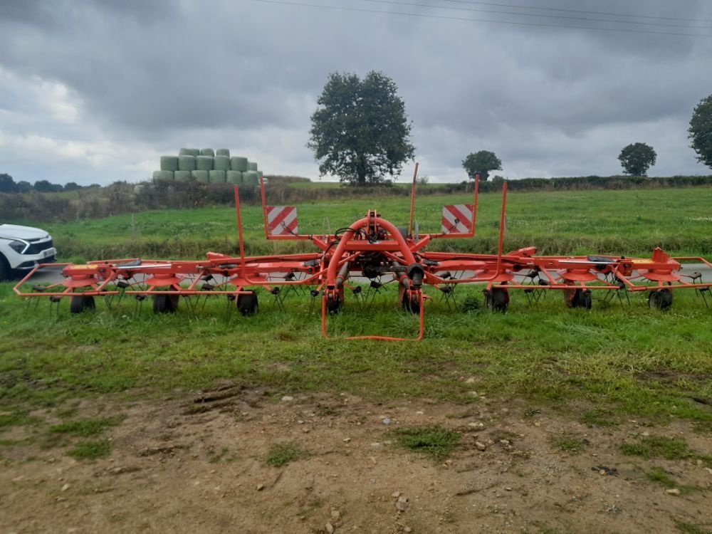 Kreiselheuer Türe ait Kuhn GF8702, Gebrauchtmaschine içinde NUAILLE (resim 5)