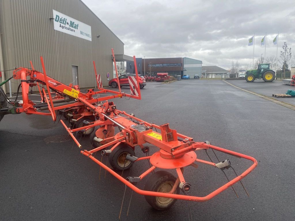 Kreiselheuer za tip Kuhn GF8702, Gebrauchtmaschine u SAINT FLOUR (Slika 4)