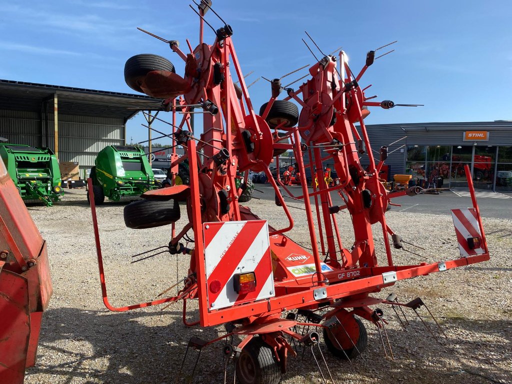 Kreiselheuer of the type Kuhn GF8702, Gebrauchtmaschine in SAINT FLOUR (Picture 3)