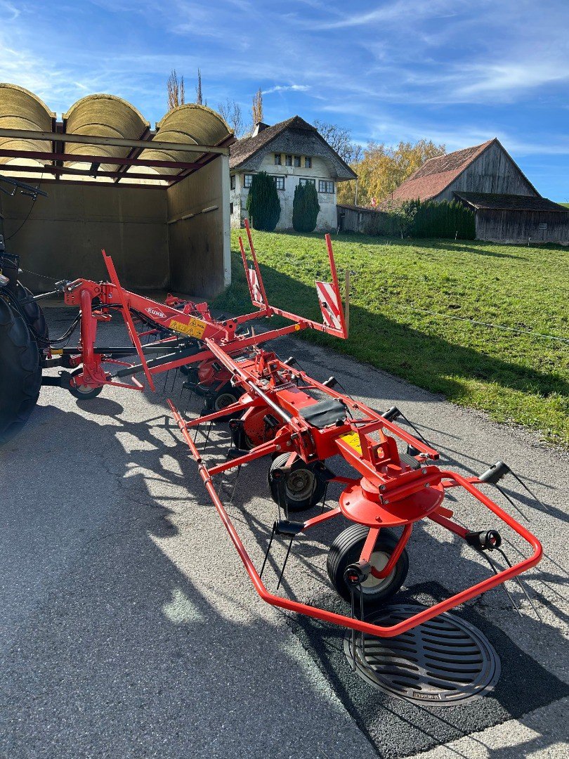 Kreiselheuer Türe ait Kuhn GF8702, Gebrauchtmaschine içinde Domdidier (resim 4)