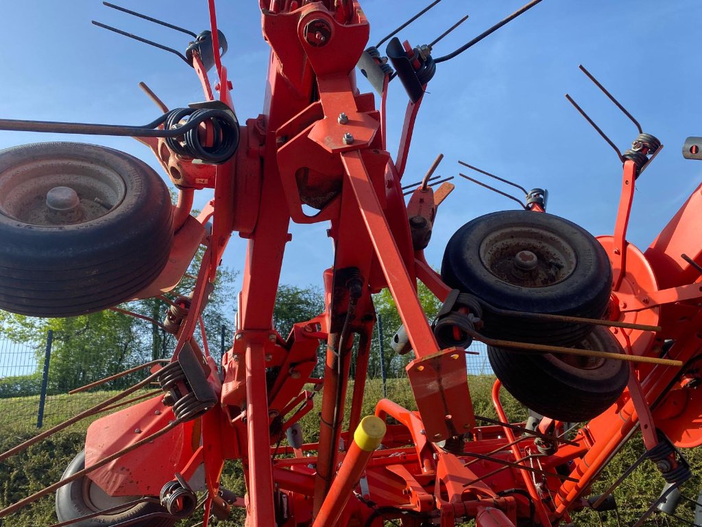 Kreiselheuer του τύπου Kuhn GF8702T GII, Gebrauchtmaschine σε SAINT FLOUR (Φωτογραφία 8)