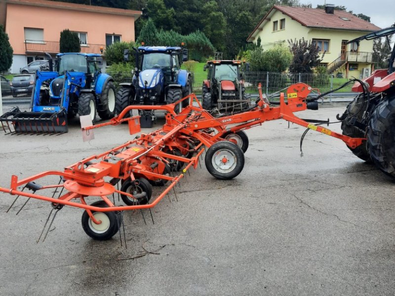 Kuhn Gf8702T, Gebrauchtmaschine, Baujahr: 2011 (Bild 1) Kreiselheuer des Typs Kuhn Gf8702T, Gebrauchtmaschine in Lérouville (Bild 1)
