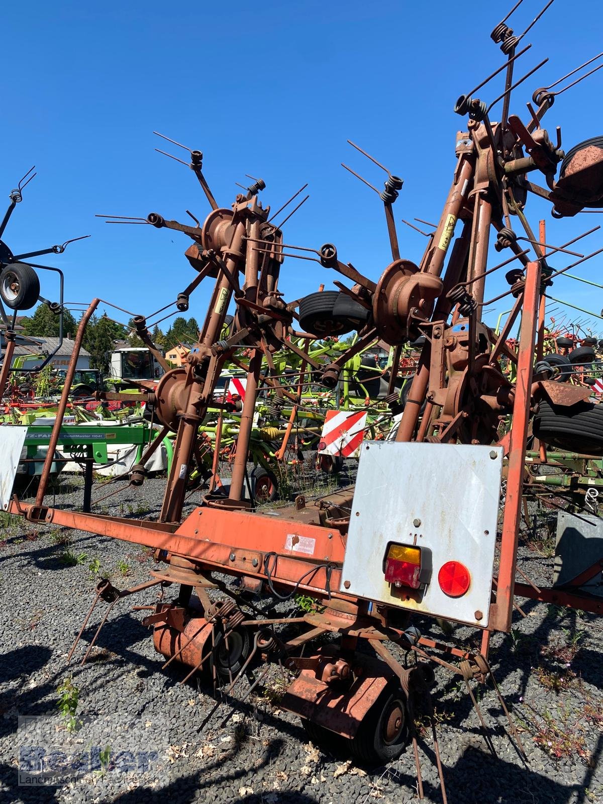 Kreiselheuer of the type Kuhn MH 8501, Gebrauchtmaschine in Weimar-Niederwalgern (Picture 2)