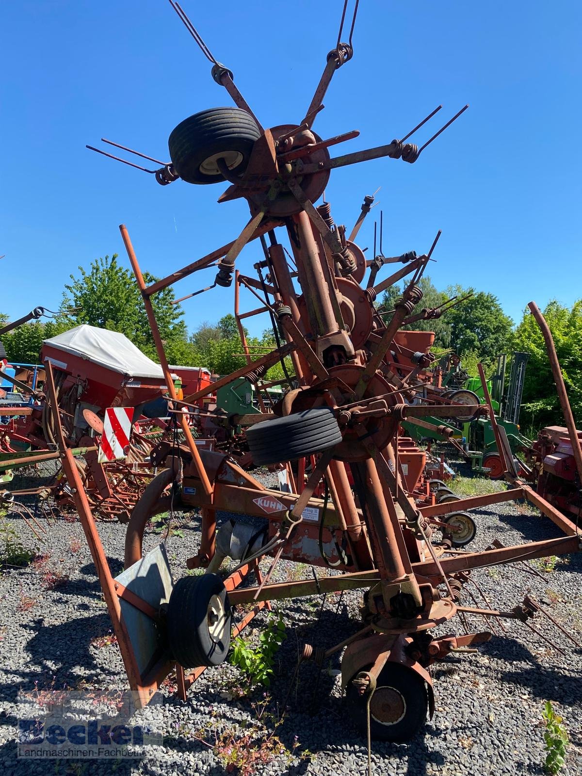 Kreiselheuer of the type Kuhn MH 8501, Gebrauchtmaschine in Weimar-Niederwalgern (Picture 3)