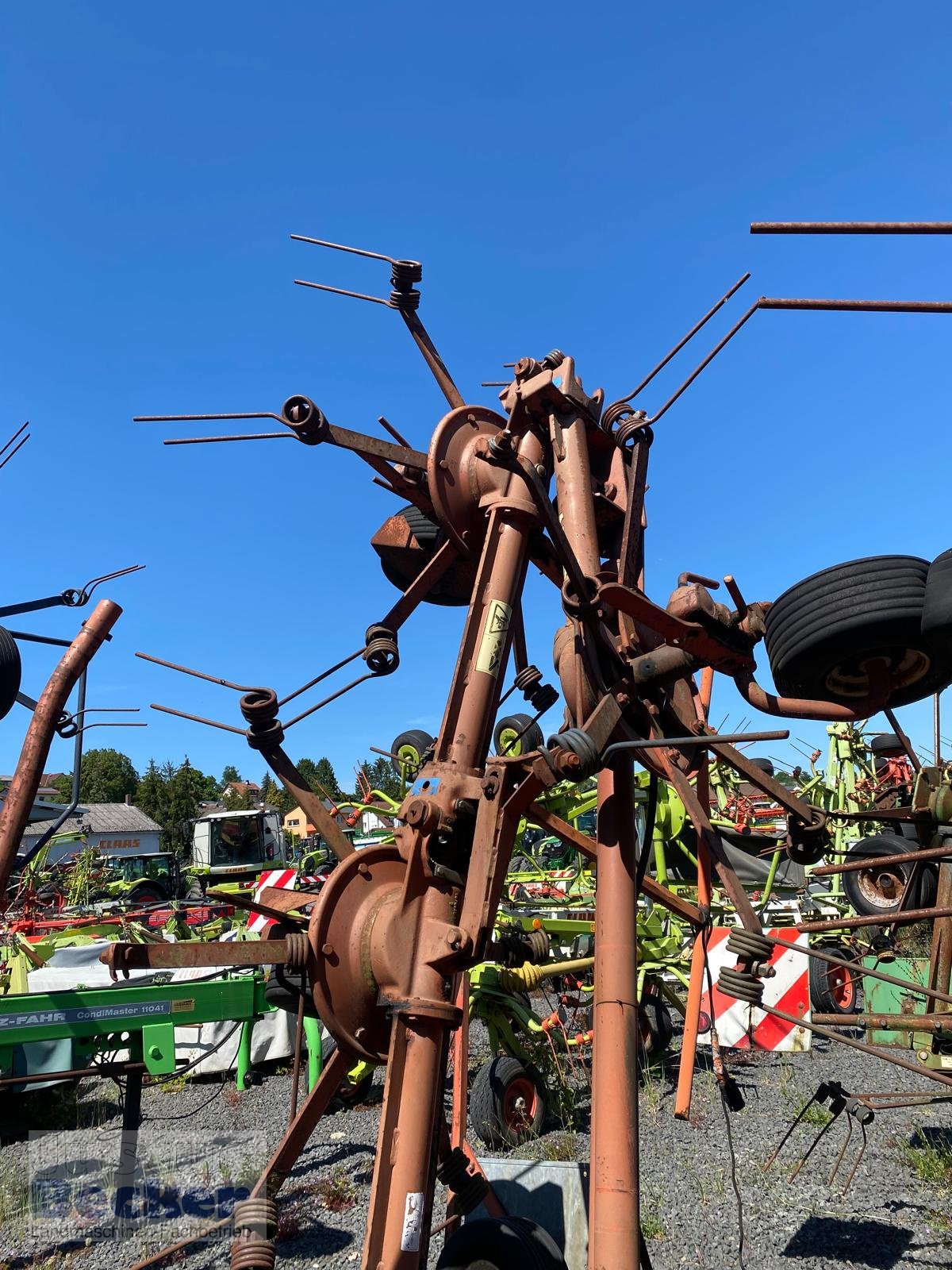 Kreiselheuer of the type Kuhn MH 8501, Gebrauchtmaschine in Weimar-Niederwalgern (Picture 5)