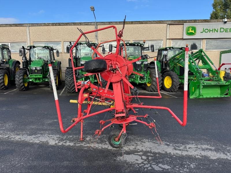 Kreiselheuer des Typs Kverneland 8046, Gebrauchtmaschine in Wargnies Le Grand (Bild 2)