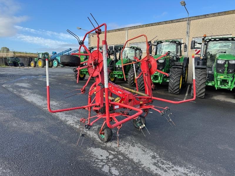 Kreiselheuer des Typs Kverneland 8046, Gebrauchtmaschine in Wargnies Le Grand (Bild 3)