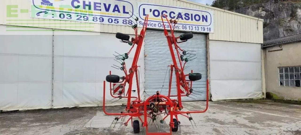 Kreiselheuer des Typs Kverneland 8076, Gebrauchtmaschine in CHAUVONCOURT (Bild 1)