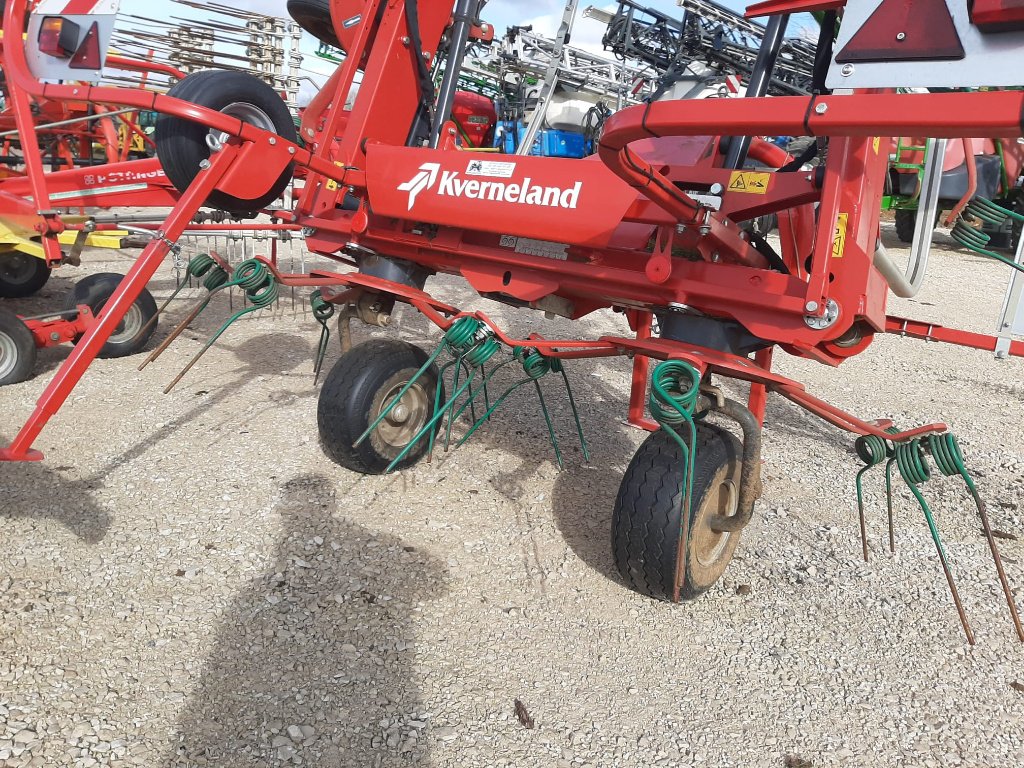 Kreiselheuer des Typs Kverneland 8590, Gebrauchtmaschine in VARENNES VAUZELLES (Bild 11)