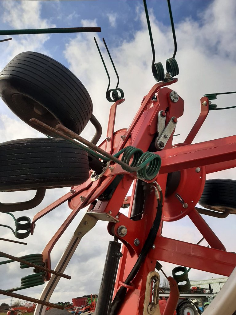 Kreiselheuer des Typs Kverneland 8590, Gebrauchtmaschine in VARENNES VAUZELLES (Bild 10)