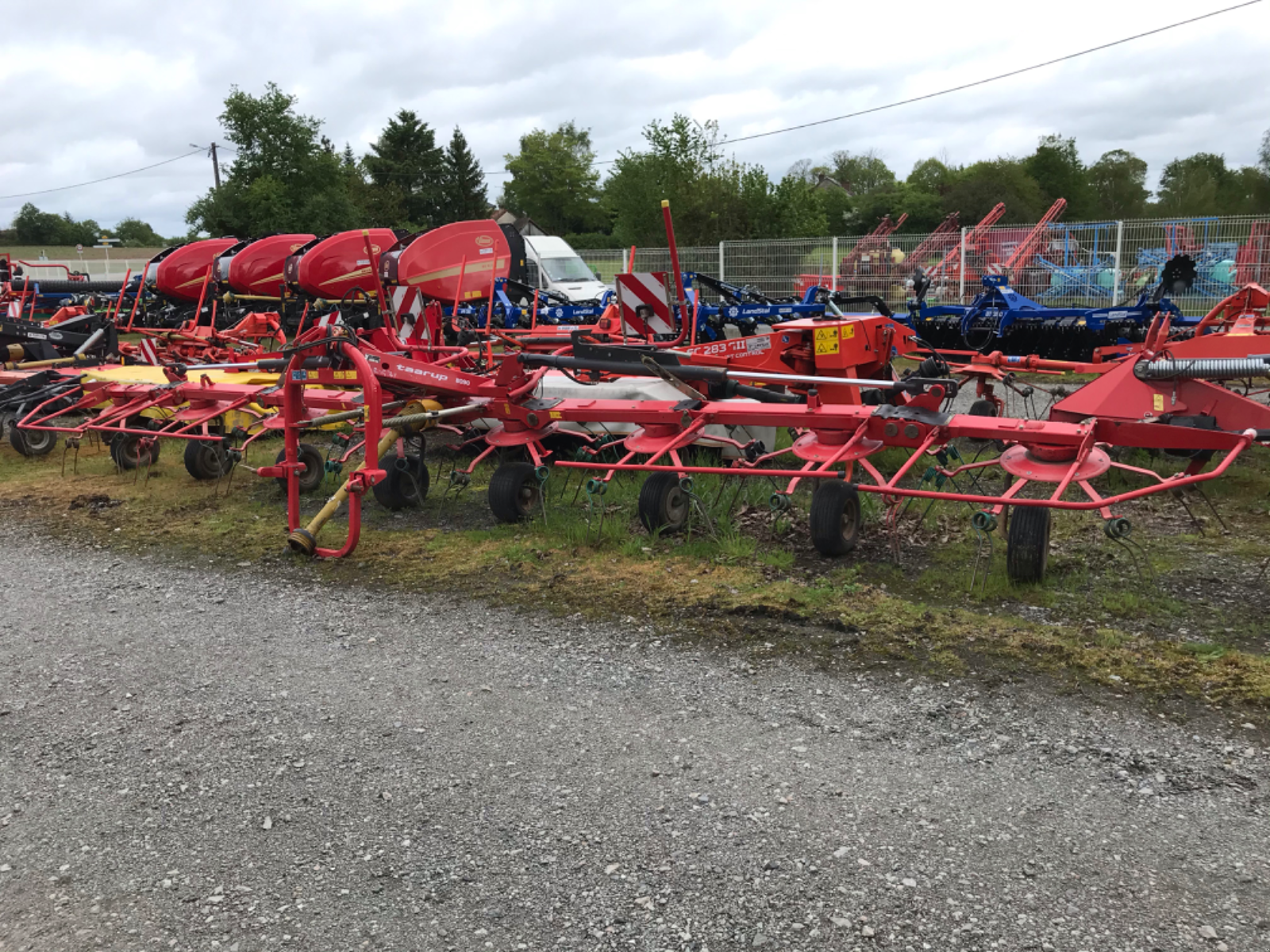 Kreiselheuer vrste Kverneland Faneuse 8090 Kverneland, Gebrauchtmaschine v LA SOUTERRAINE (Slika 3)