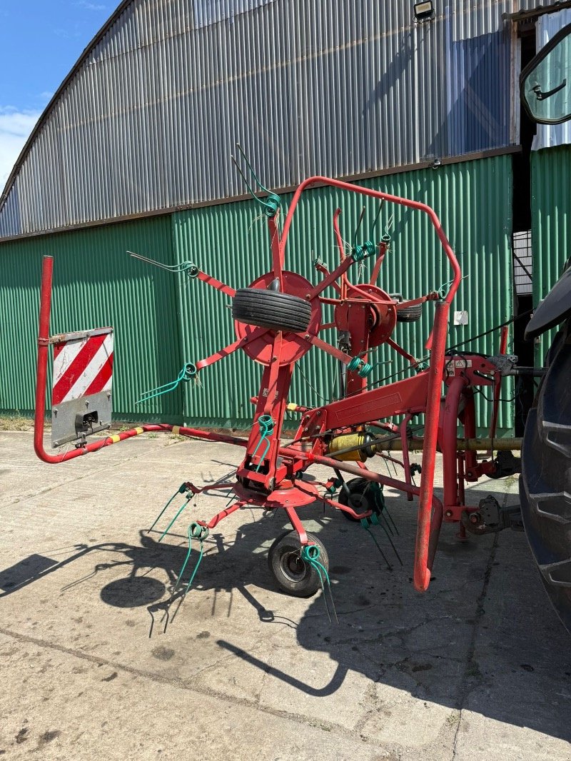 Kreiselheuer typu Kverneland Taarup 8046, Gebrauchtmaschine v Liebenwalde (Obrázek 1)