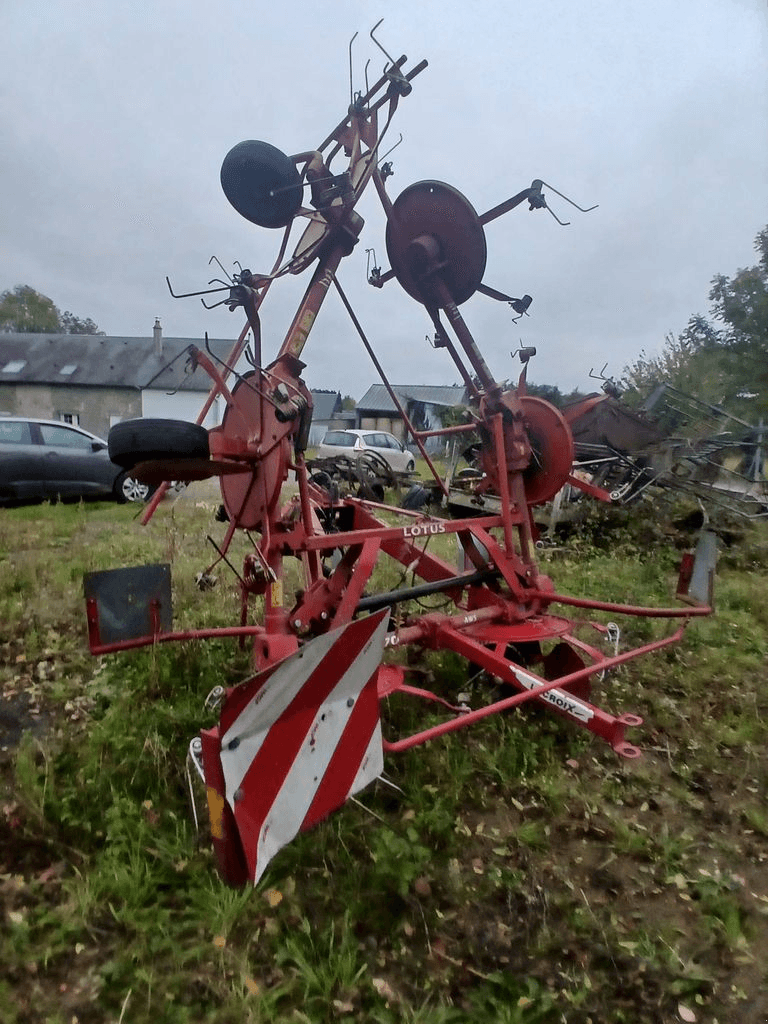 Kreiselheuer типа Lely LOTUS 7.70 M, Gebrauchtmaschine в CINTHEAUX (Фотография 5)