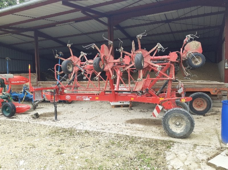 Kreiselheuer Türe ait Lely LOTUS 900, Gebrauchtmaschine içinde Langres (resim 3)