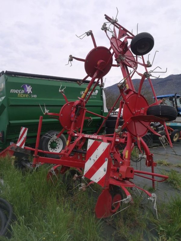 Kreiselheuer des Typs Lely LOTUS STABILO 770, Gebrauchtmaschine in BEAULEU (Bild 4)