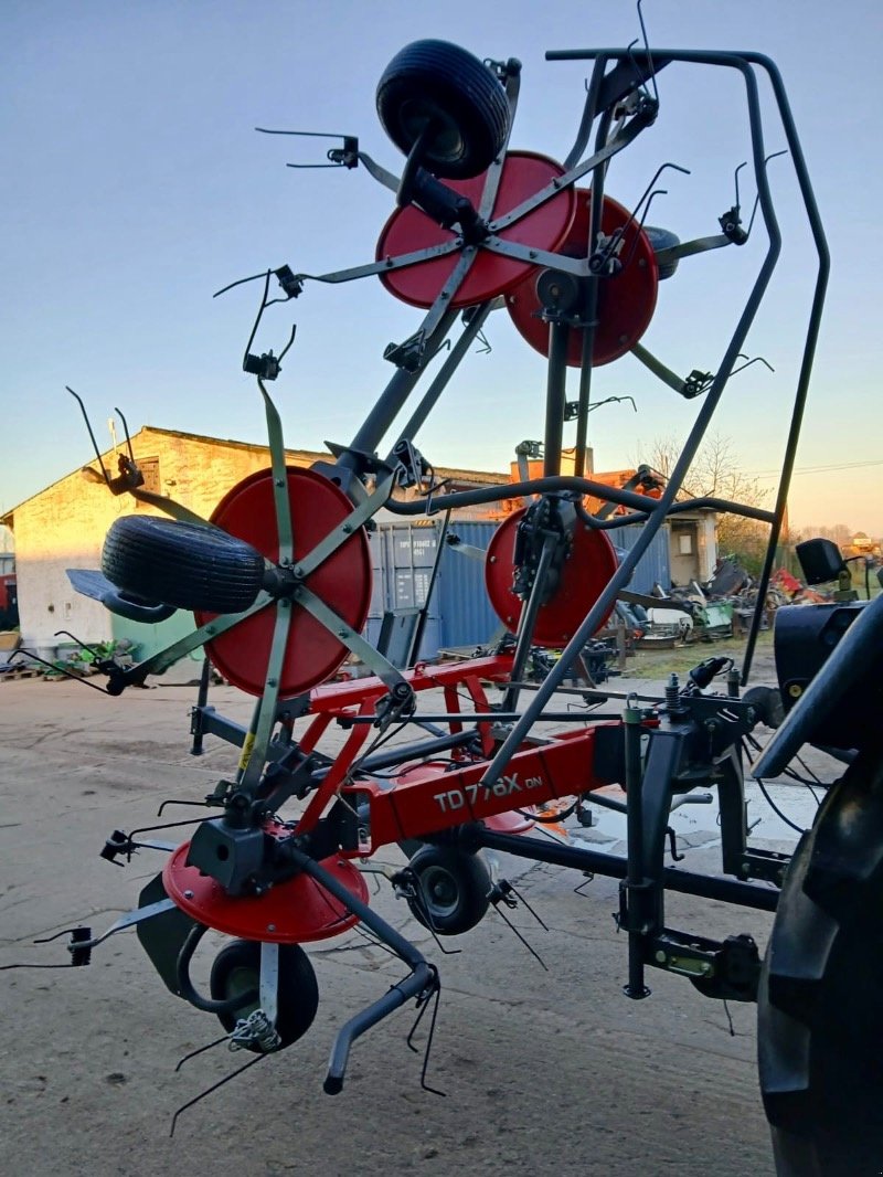 Kreiselheuer typu Massey Ferguson 776Xdn, Gebrauchtmaschine v Liebenwalde (Obrázek 14)
