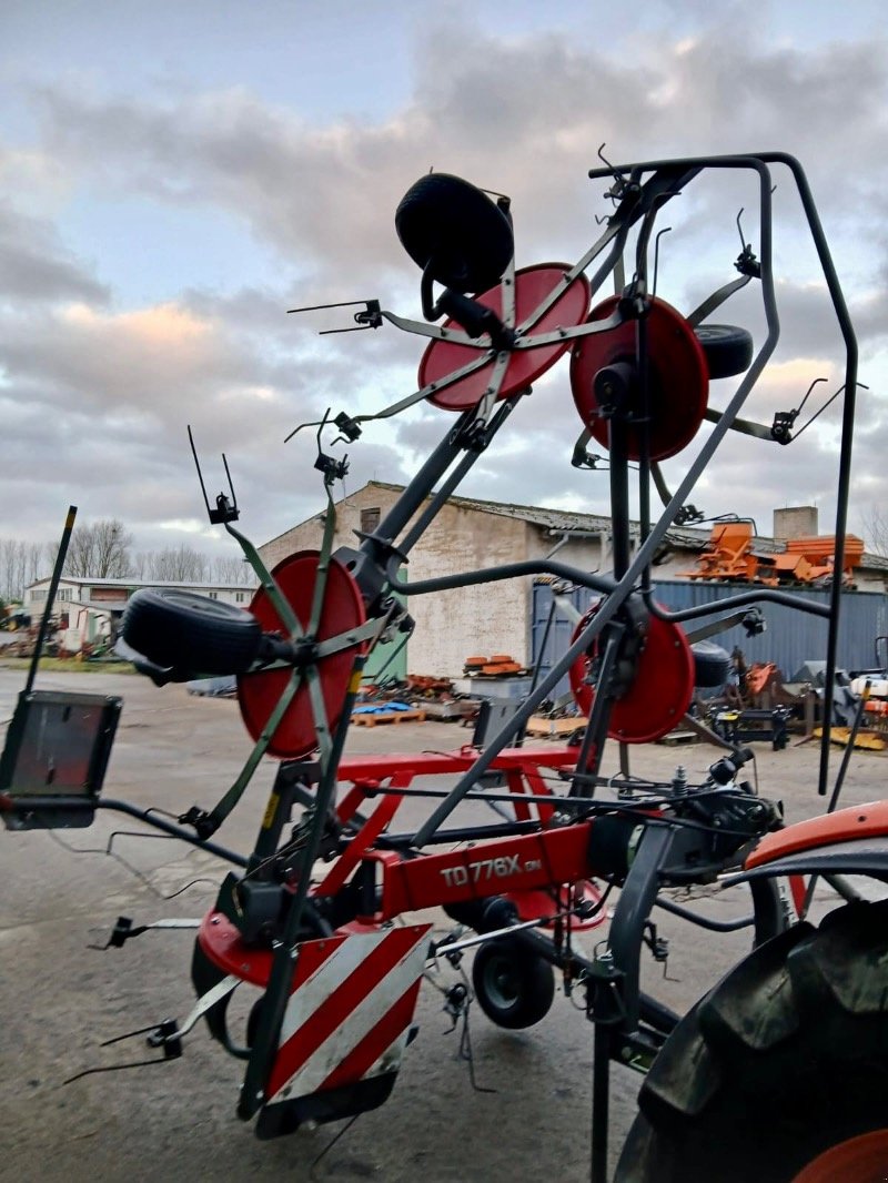 Kreiselheuer typu Massey Ferguson 776Xdn, Gebrauchtmaschine v Liebenwalde (Obrázek 20)