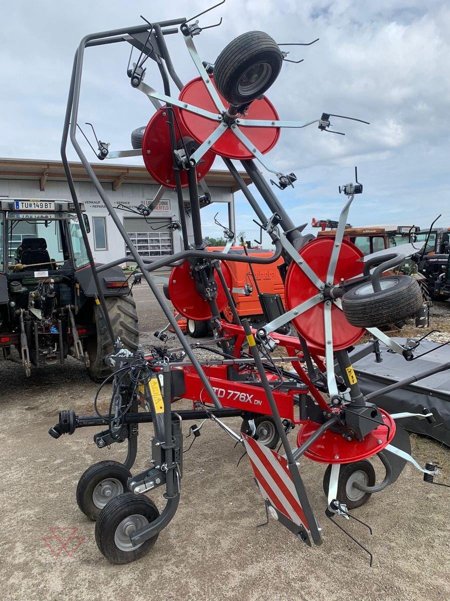 Kreiselheuer Türe ait Massey Ferguson Massey Ferguson TD776XDN, Neumaschine içinde Schwechat (resim 1)