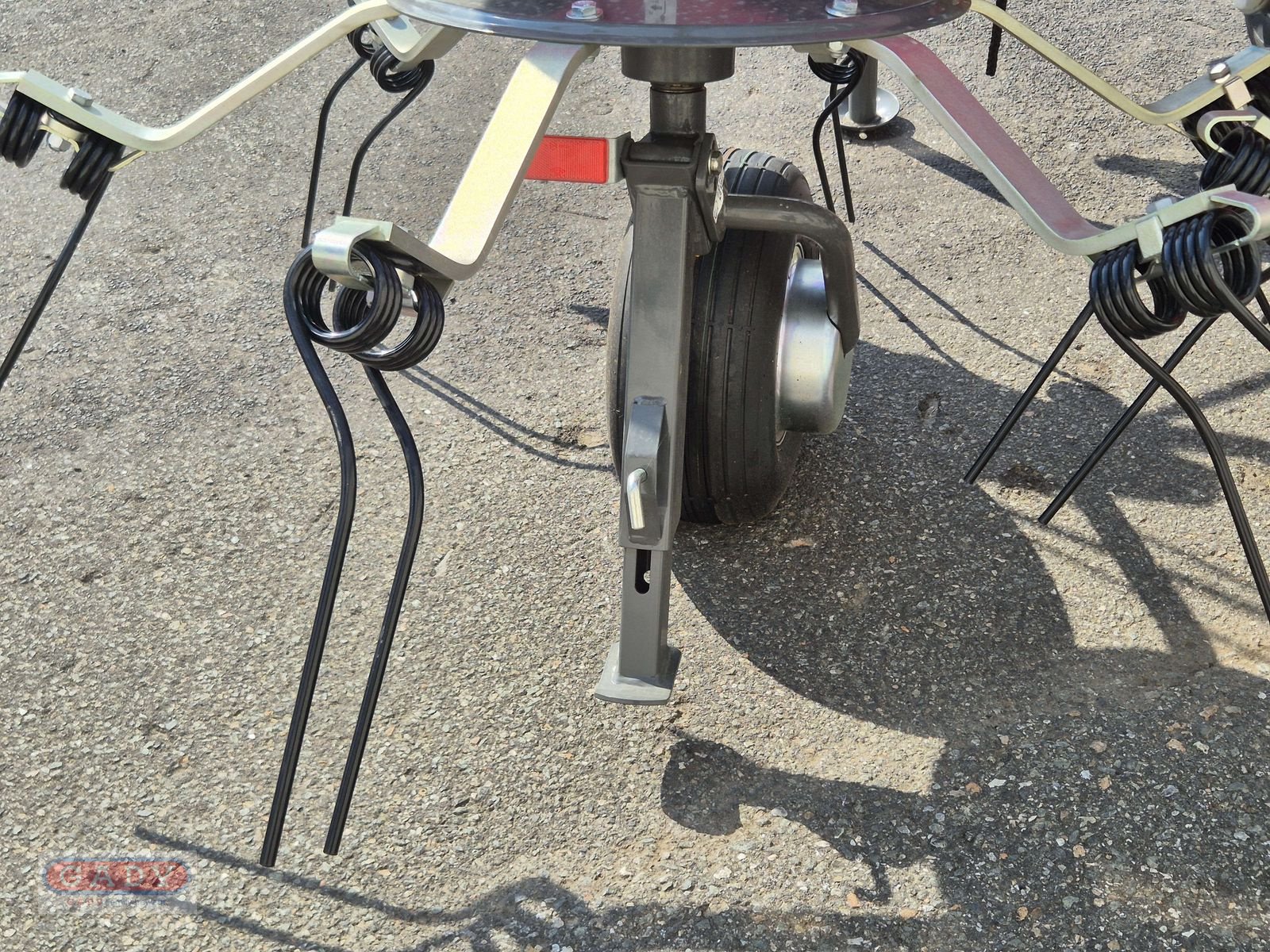 Kreiselheuer des Typs Massey Ferguson TD676DN HEUWENDER, Neumaschine in Lebring (Bild 8)