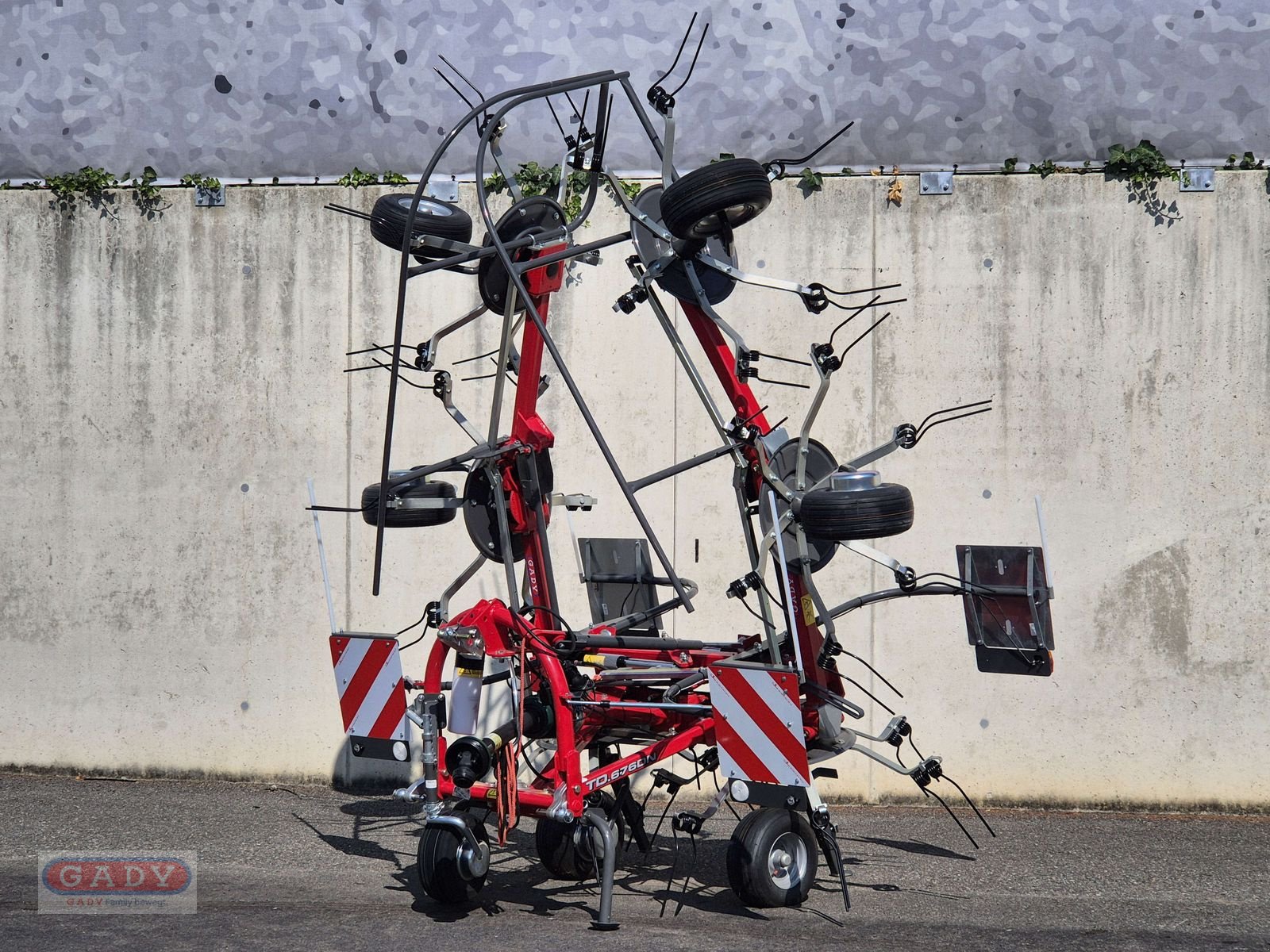 Kreiselheuer des Typs Massey Ferguson TD676DN HEUWENDER, Neumaschine in Lebring (Bild 1)