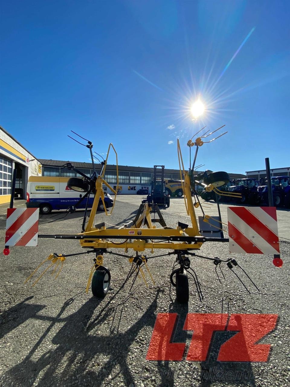Kreiselheuer des Typs New Holland ProTed 540, Neumaschine in Ampfing (Bild 3)