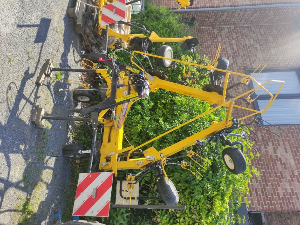 Kreiselheuer des Typs New Holland ProTed 690, Gebrauchtmaschine in HORION HOZEMONT (Bild 2)