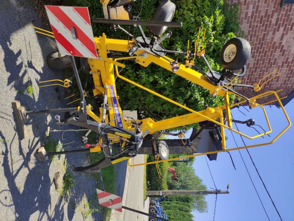 Kreiselheuer des Typs New Holland ProTed 690, Gebrauchtmaschine in HORION HOZEMONT (Bild 1)