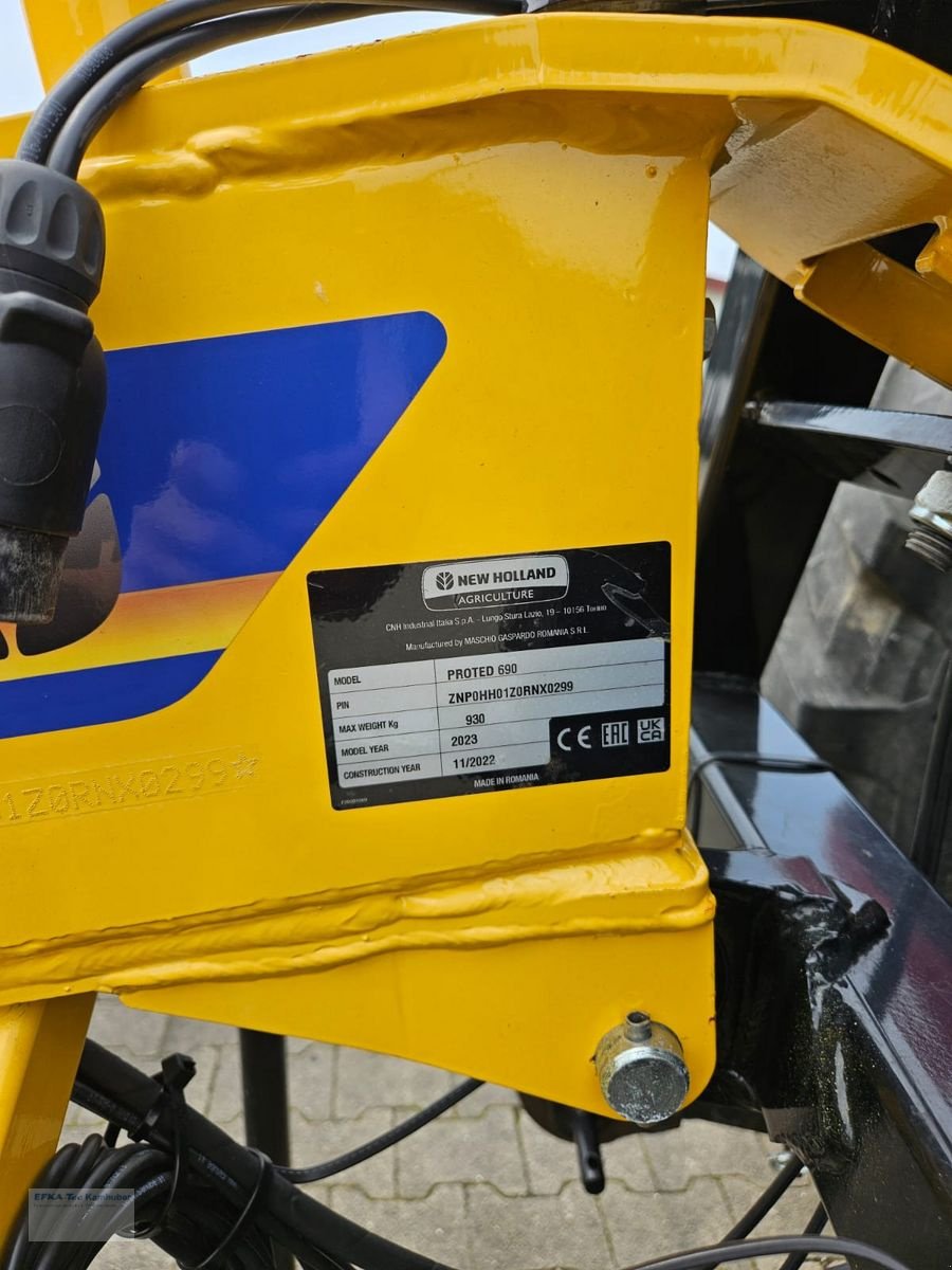 Kreiselheuer des Typs New Holland Proted 690, Neumaschine in Erlbach (Bild 3)